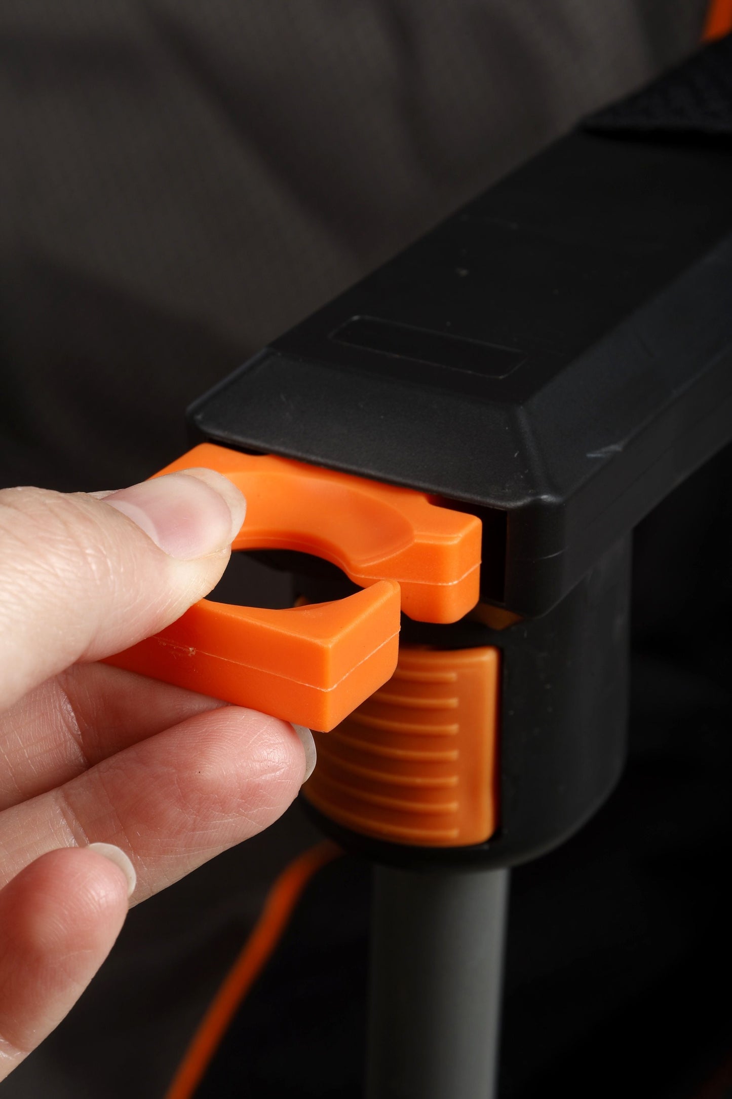 Cheynes XL Deluxe Solid Arm Camp Chair with Cushioned High Back, Wine Glass Holders, Drink Holder, Media Pocket, Self-Levelling Feet for Camping & Events, Weight Rated 200kg, Zipped Storage Pocket for Carry Bag with Shoulder Strap.